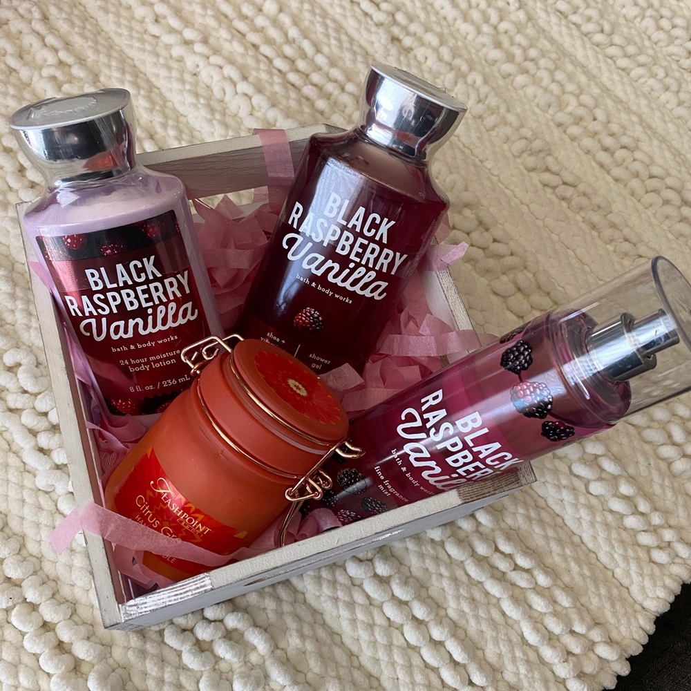 Bundle! Bath & Body works